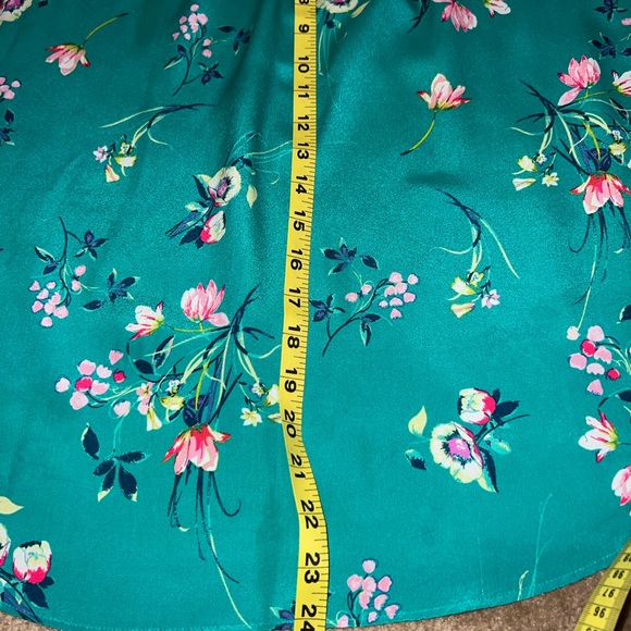 Teal Blouse with Floral Print - Picture 4 of 5